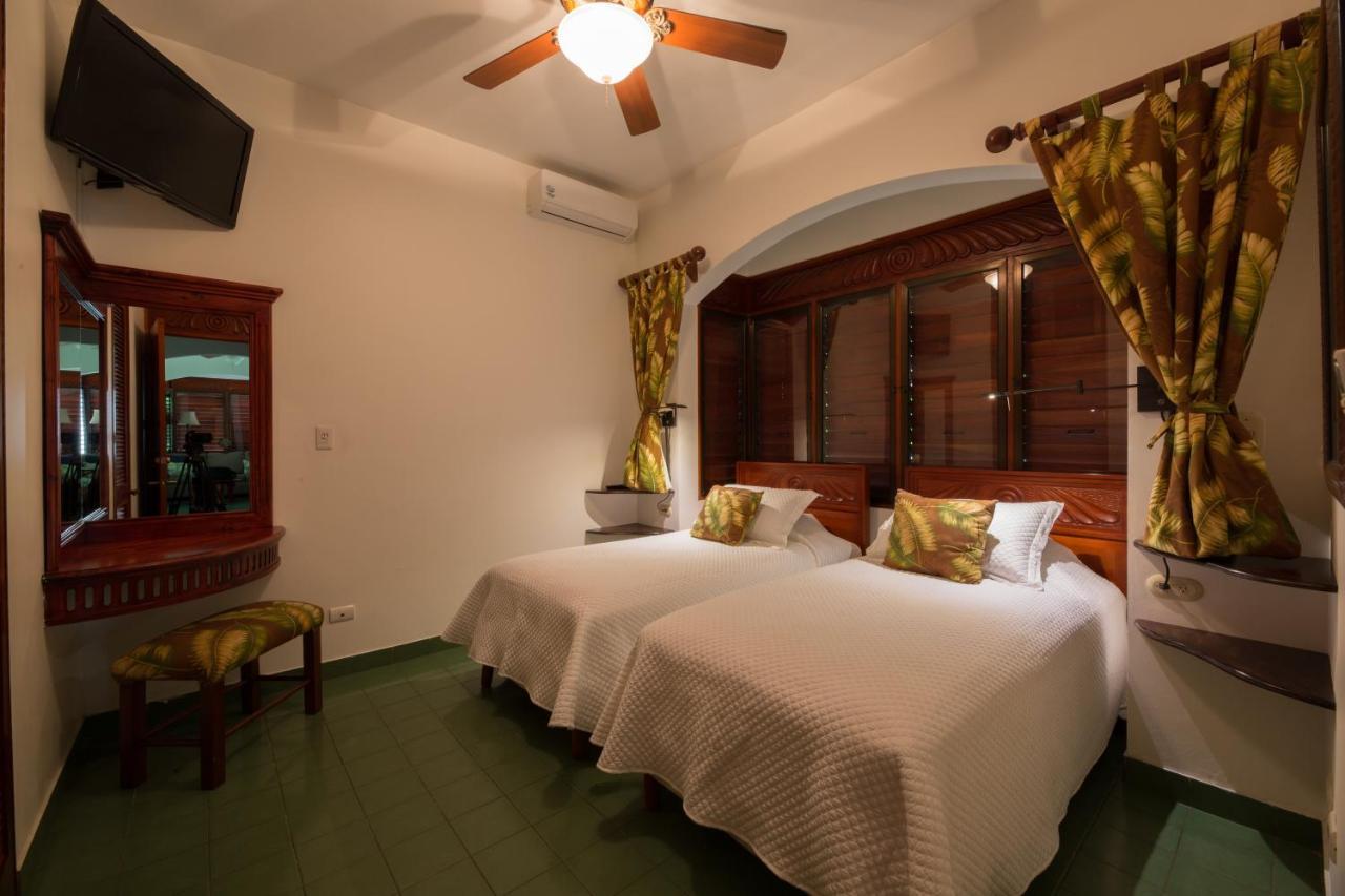 Готель Club Del Mar Oceanfront Хако Екстер'єр фото